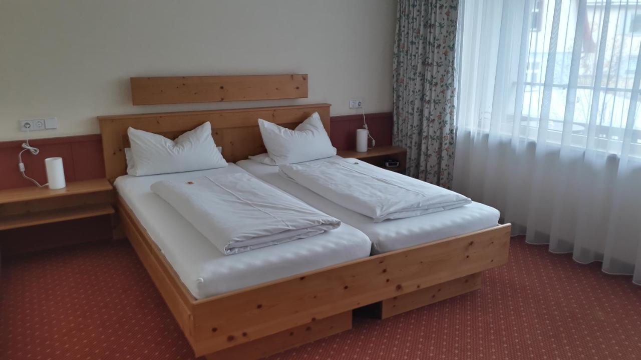 Braustueble Und Hotel Zur Post Вайлер-Зіммерберг Екстер'єр фото